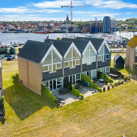 Claudine - 90m From The Sea By Interhome