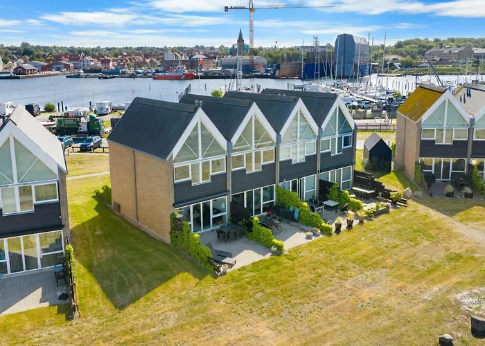 Claudine - 90m From The Sea By Interhome